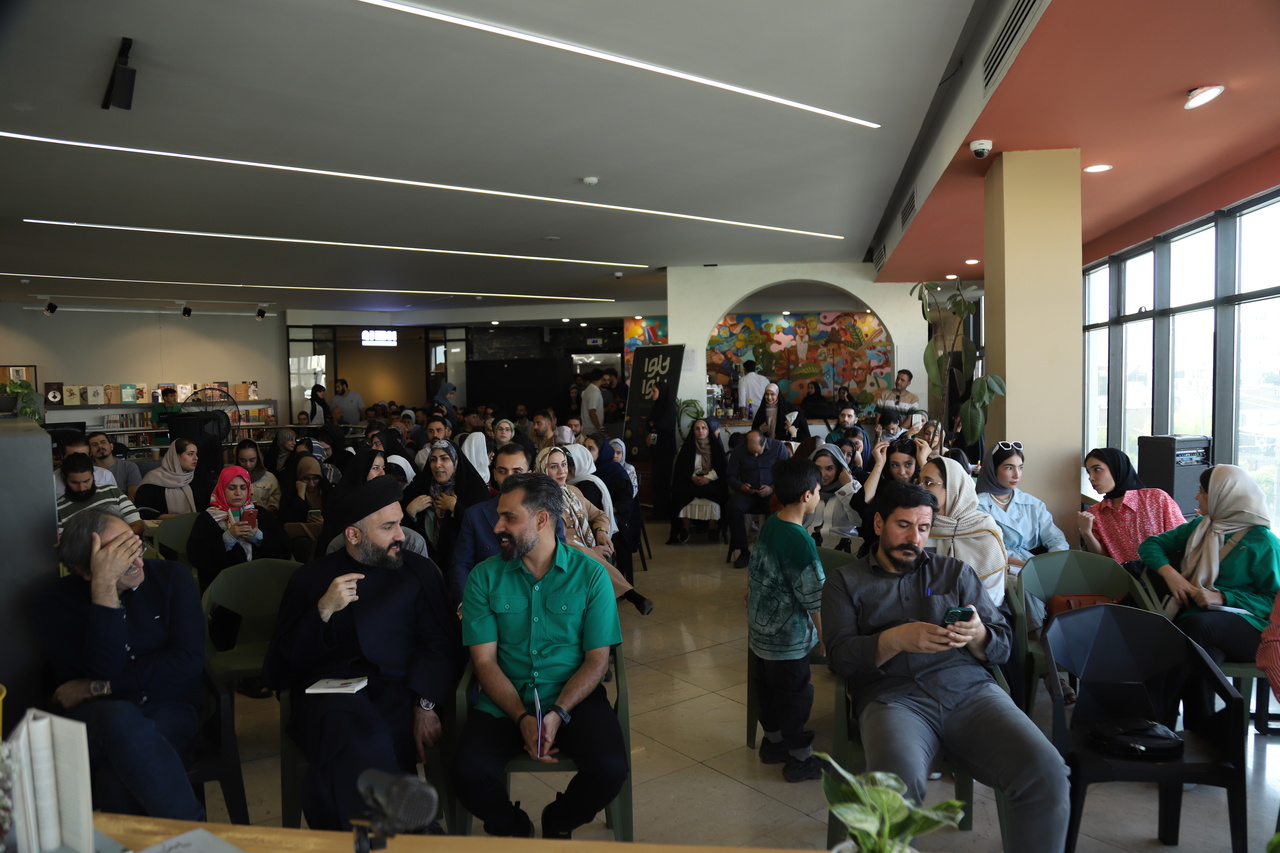 «آداب جنایت» به لحاظ فرم قابل دفاع است/ رمان بهترین مکان برای اندیشه‌ورزی است