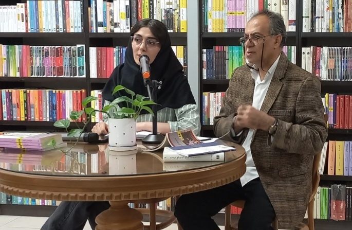 نشست ادبی بامحوریت نقد و بررسی آثار نویسندگان معاصر ایران برگزار شد