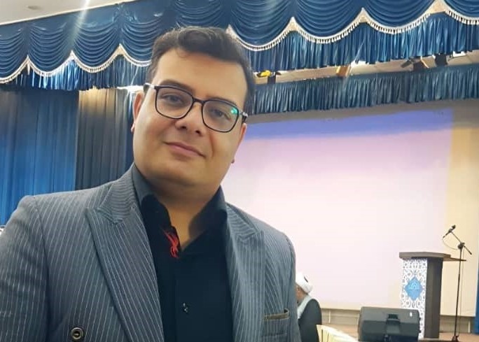 شاعر باید دغدغه اجتماعی و مسئولیت‌پذیری در مورد مسائل جامعه داشته باشد