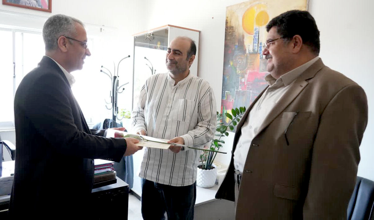 خبرنگار ایبنا در گلستان تقدیر شد/ رسانه کتاب؛ صدای جامعه کتاب دوست