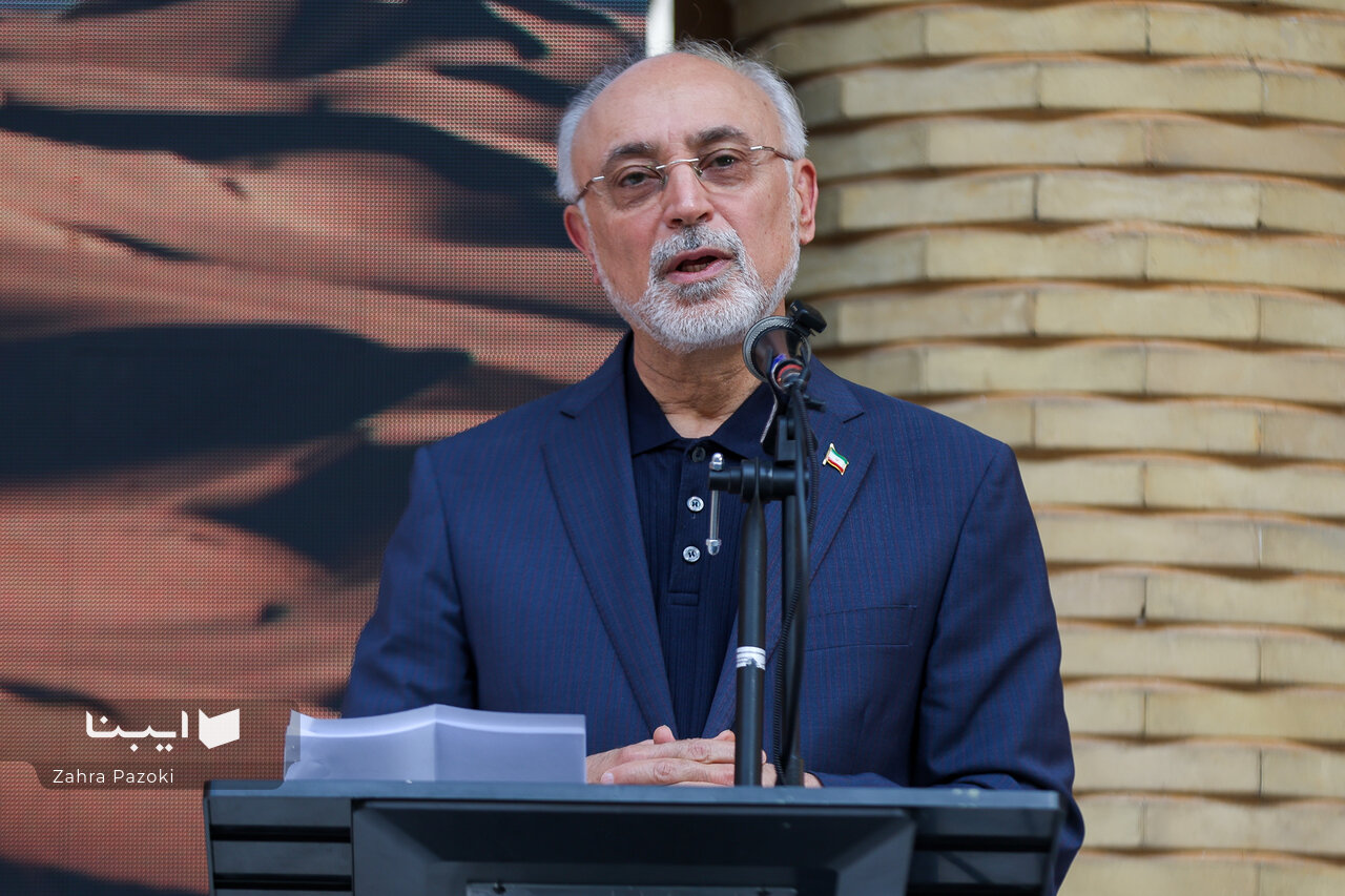 پاسبانی از آتش فرهنگ ایران وظیفه هر ایرانی است