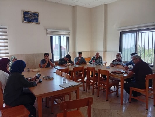 اهدای کتاب در تربت حیدریه/ نشست ادبی در خوشاب