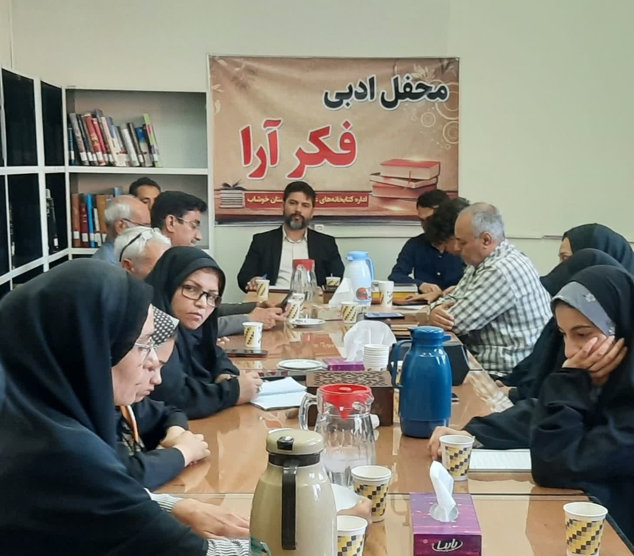 اهدای کتاب در تربت حیدریه/ نشست ادبی در خوشاب