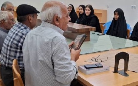 اهدای کتاب در تربت حیدریه/ نشست ادبی در خوشاب