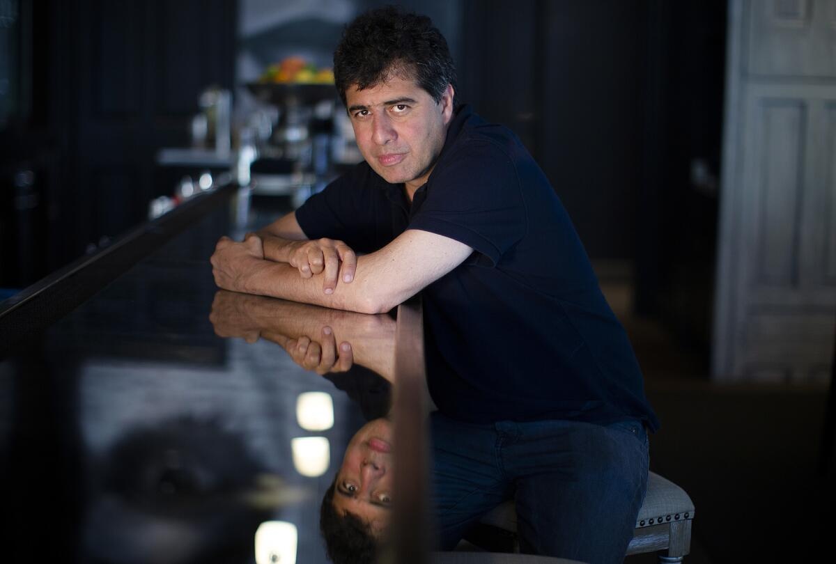 رمز و راز اقتباس با حسین امینی از فیلنامه‌نویسان ایرانی هالیوود