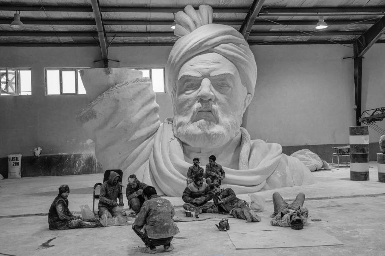 مشهد چشم‌انتظار نصب مجسمه فردوسی/ شاهنامه پژوهان درباره مکان سازه چه می‌گویند؟