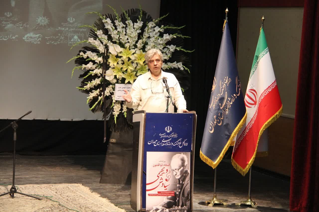 سیاوش دیهیمی از پیشگامان شعر و ادبیات در همدان بود