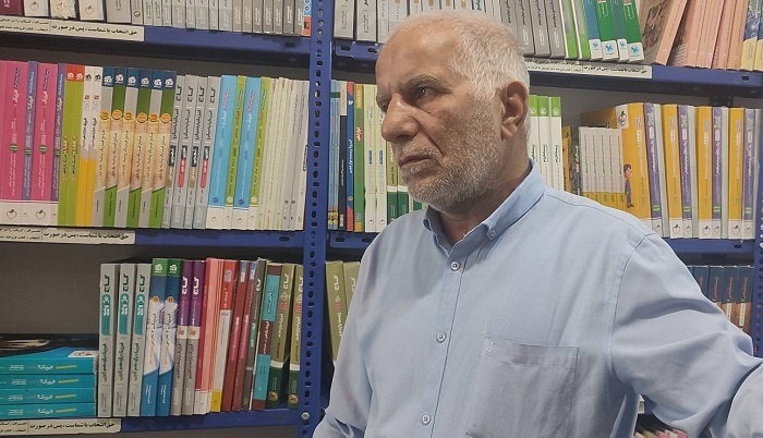 این کتابفروشی از خاکستر برخاست/ قصه ۴۰ سال پایداری در شهرکرد