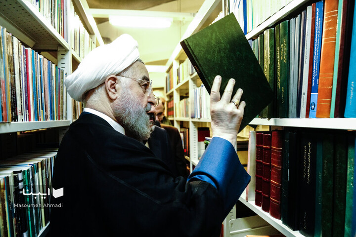 اهدای ۲۵ هزار نسخه کتاب توسط حسن روحانی به کتابخانه ملی