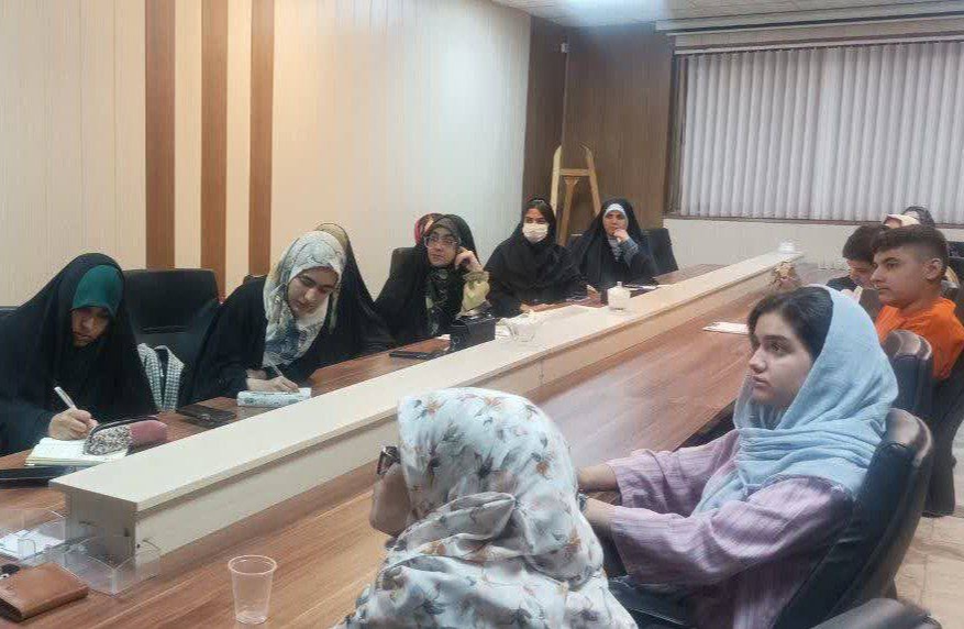 «قلمستان»؛ محفلی برای پرورش شاعران جوان در استان مرکزی