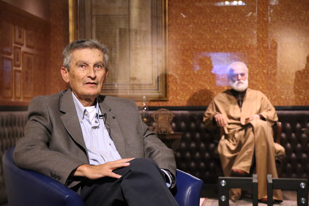 گرامی‌داشت یاد نوه حاج حسین‌آقا ملک