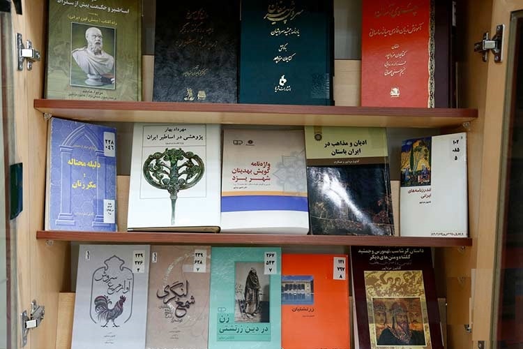نجات‌بخش دست‌نویس‌های ایرانی اوستا