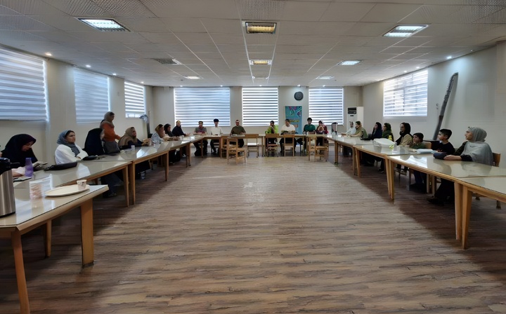 نشست نقد کتاب «به امین بگو دوستش دارم» در ساوه برگزار شد