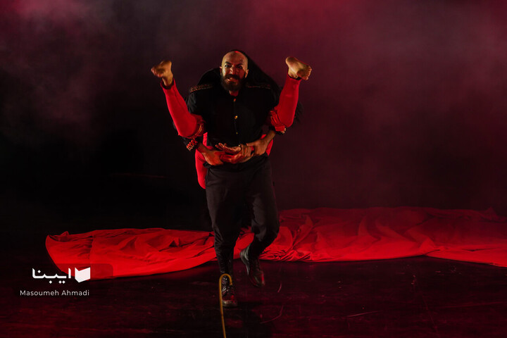 اجرای نمایش «مکبث‌زار»