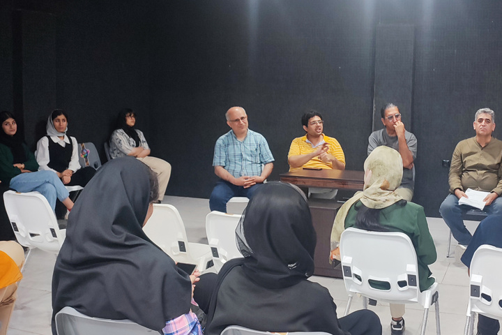 نشست نمایشنامه‌خوانی در بندرعباس برگزار شد