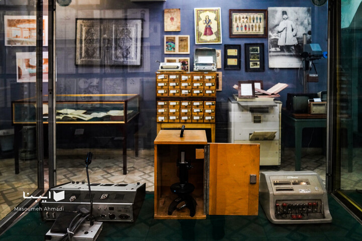 نمایشگاه آثار قدیمی کتابخانه مرکزی دانشگاه تهران