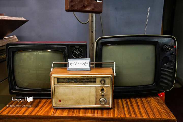 نمایشگاه آثار قدیمی کتابخانه مرکزی دانشگاه تهران