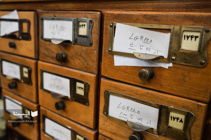 نمایشگاه آثار قدیمی کتابخانه مرکزی دانشگاه تهران