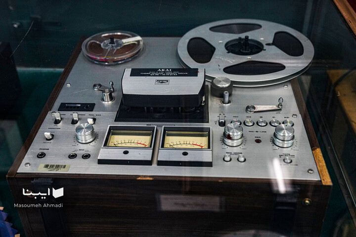 نمایشگاه آثار قدیمی کتابخانه مرکزی دانشگاه تهران