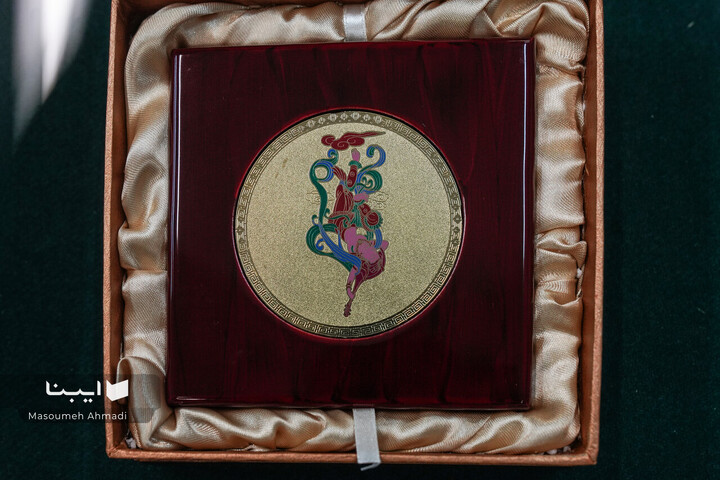 نمایشگاه آثار قدیمی کتابخانه مرکزی دانشگاه تهران