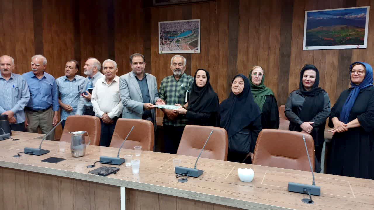 حمایت از نویسندگان و شاعران جوان از اهداف اصلی بنیاد ایران‌شناسی لرستان