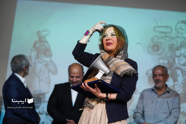 اختتامیه جشنواره کاریکاتور «باج نیوزها»