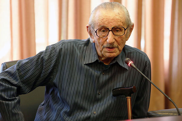 پیکر سیروس پرهام در بهشت سکینه (س) آرام می‌گیرد