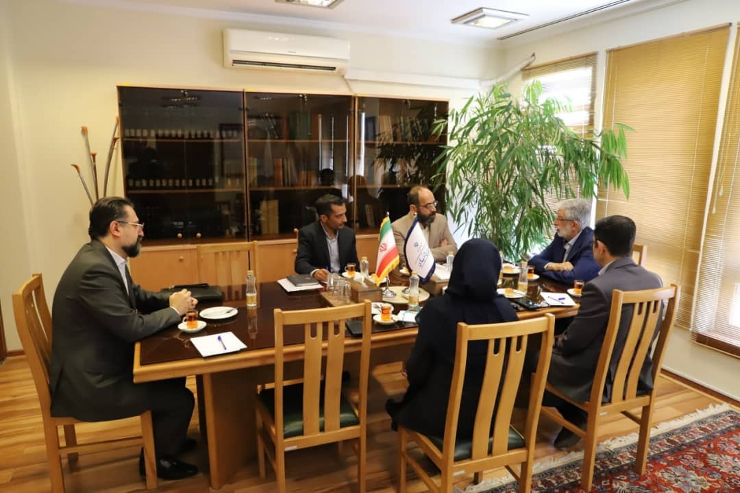 نشست دبیر شورای پاسداشت زبان فارسی با رئیس فرهنگستان ادب فارسی