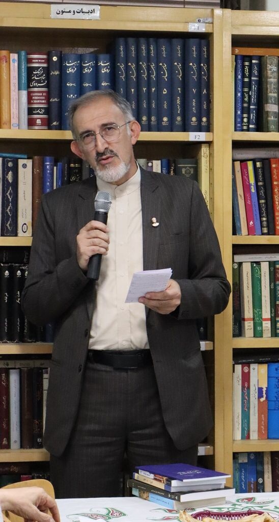 از شاگردی ماست‌بندی تا بلیت‌فروشی در شرکت واحد