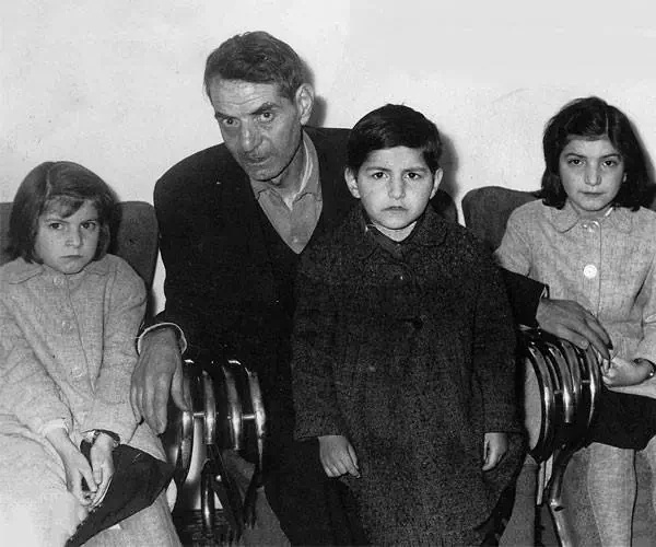 از نگاه درون من، شهریار فقط پدر بود