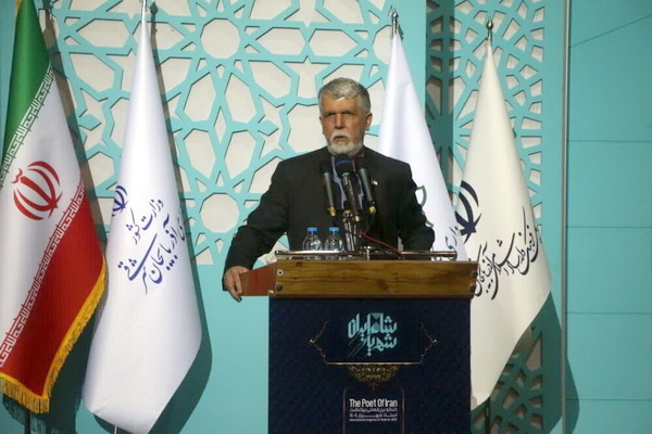وزیر ارشاد: شهریار پیونددهنده زبان فاخر و عامیانه بود