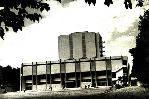 ویترین تجدد ایرانی