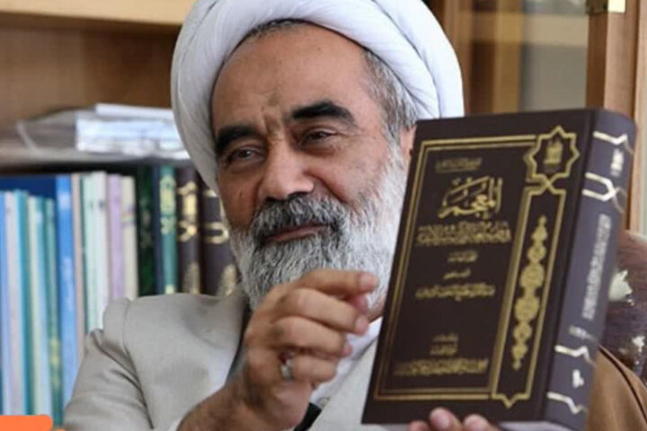 اساتید دانشگاه و فضلای حوزه با دیدگاه‌های مختلف را گردهم می‌آورد