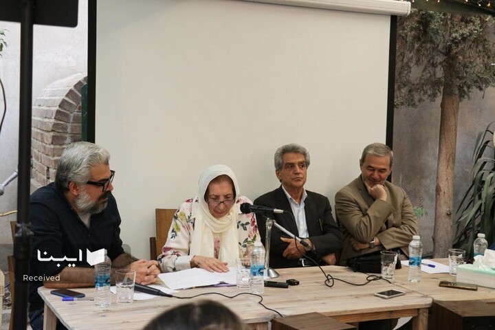 ایران نمی‌میرد