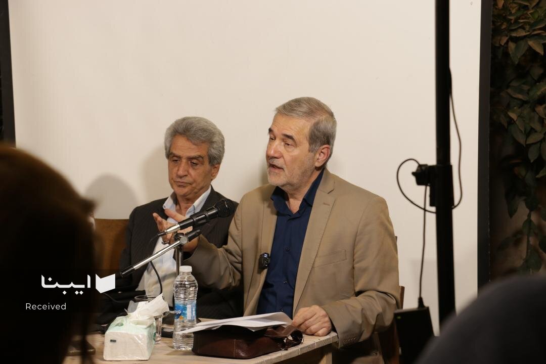 ایران نمی‌میرد