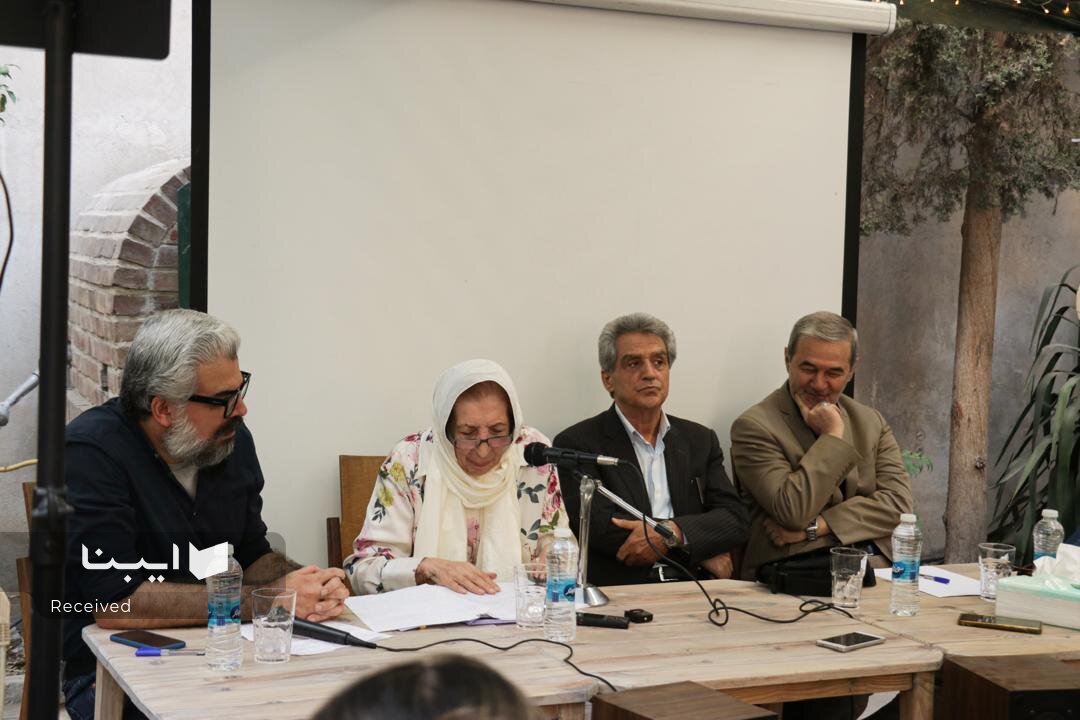 ایران نمی‌میرد