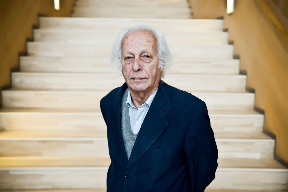 اسطوره‌سازی غیرواقعی