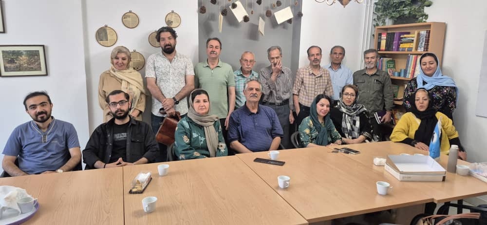 شاعری که نیکی می‌پراکند