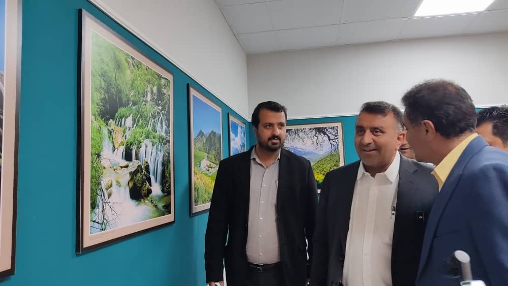 کتابخانهها باید در دسترس همه نسلها قرار گیرند