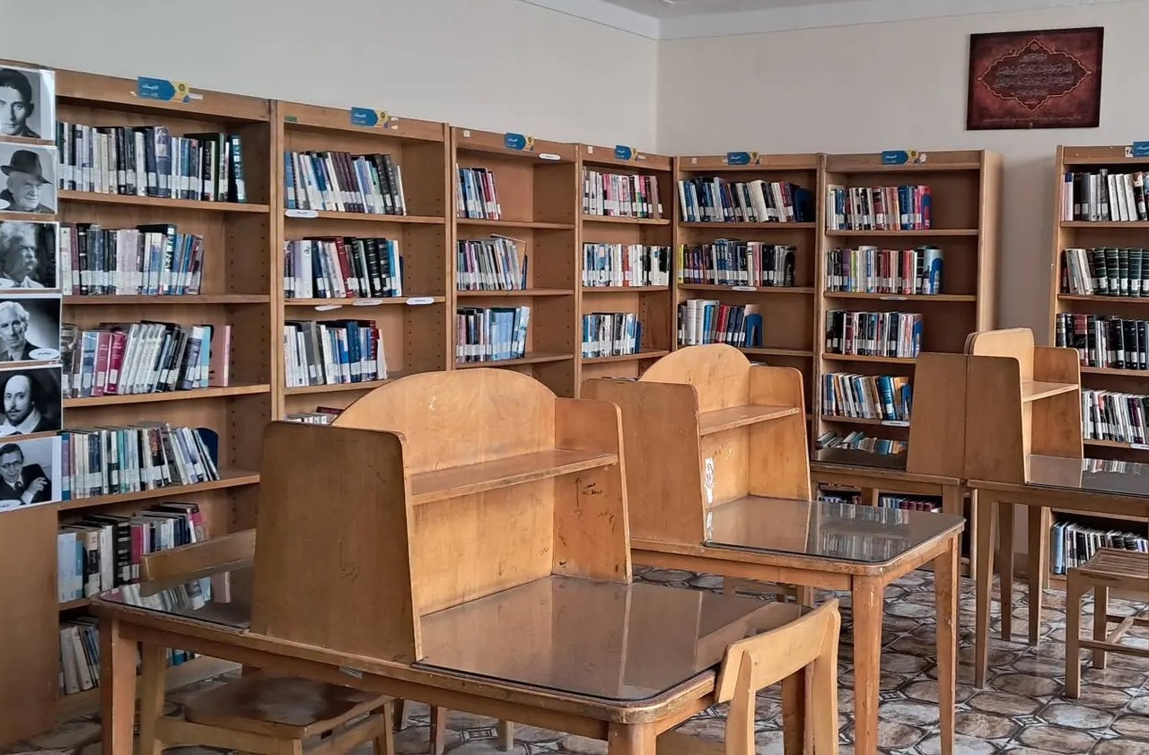 چراغ فرهنگ در دل آتش خاموش نشد/ کتابخانه ماموستا ههژار نماد مقاومت فرهنگی مردم سنندج در جنگ