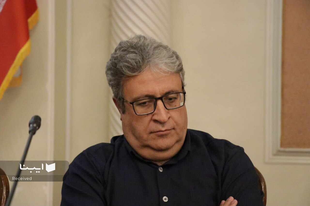 جای خالی نظریه در زبان‌شناسی تاریخی