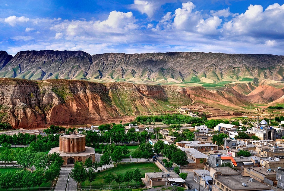 گردشگری خراسان رضوی در ایستگاه تحول/ لزوم تدوین مجموعه‌ای مکتوب برای معرفی جاذبه‌ها