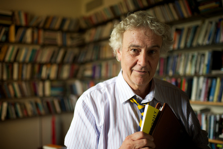 باور به خدا و کیستی انسان