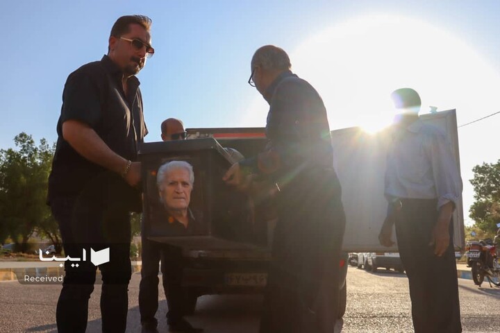 مراسم خاکسپاری احمد پژمان