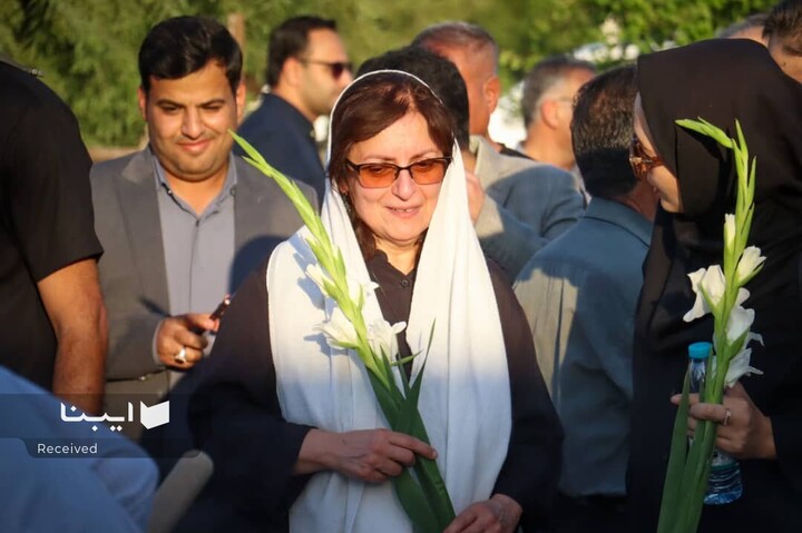 مراسم خاکسپاری احمد پژمان