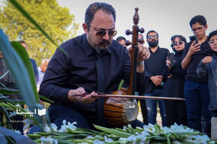 مراسم خاکسپاری احمد پژمان