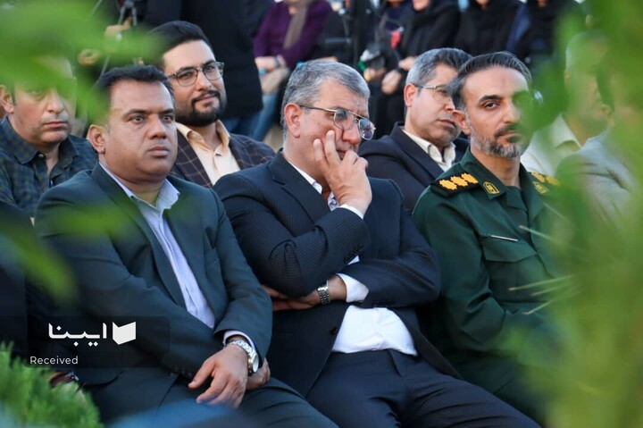 مراسم خاکسپاری احمد پژمان