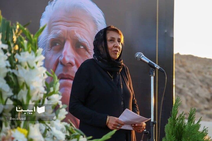 مراسم خاکسپاری احمد پژمان