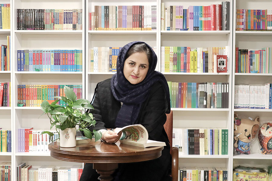 یادگیری زبان خارجی برای ترجمه ادبی کافی نیست یادگیری زبان خارجی برای ترجمه ادبی کافی نیست