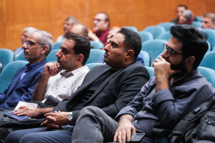 شب ده سالگی فصلنامۀ سیاست‌نامه